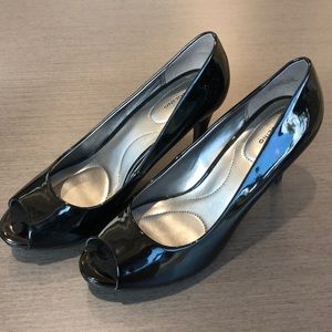 New Bandolino Pumps